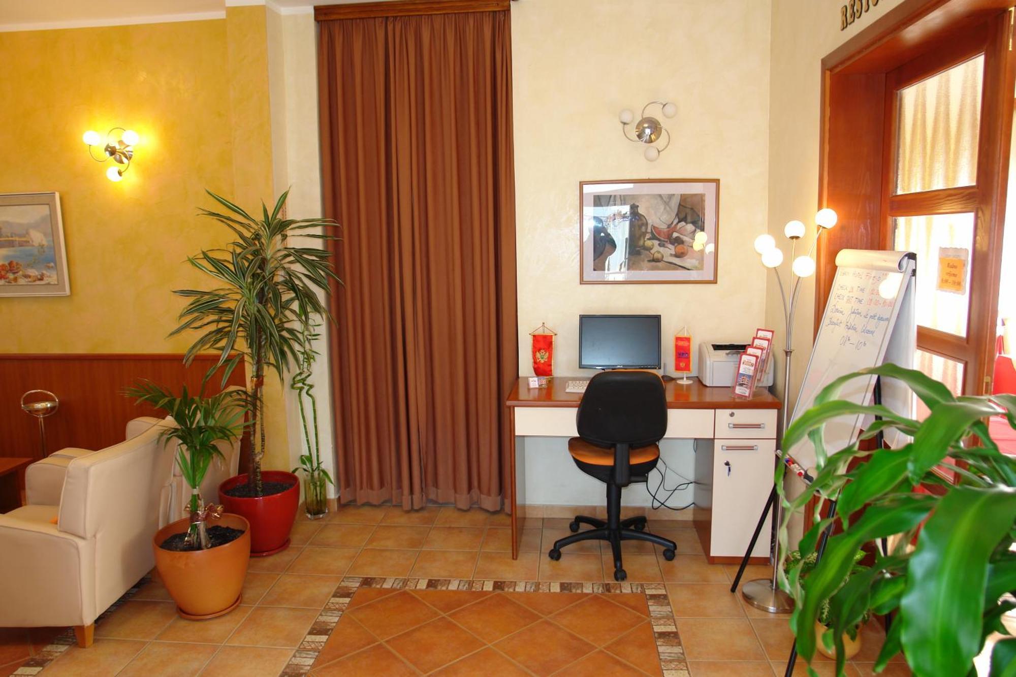 Fineso 3* Budva
