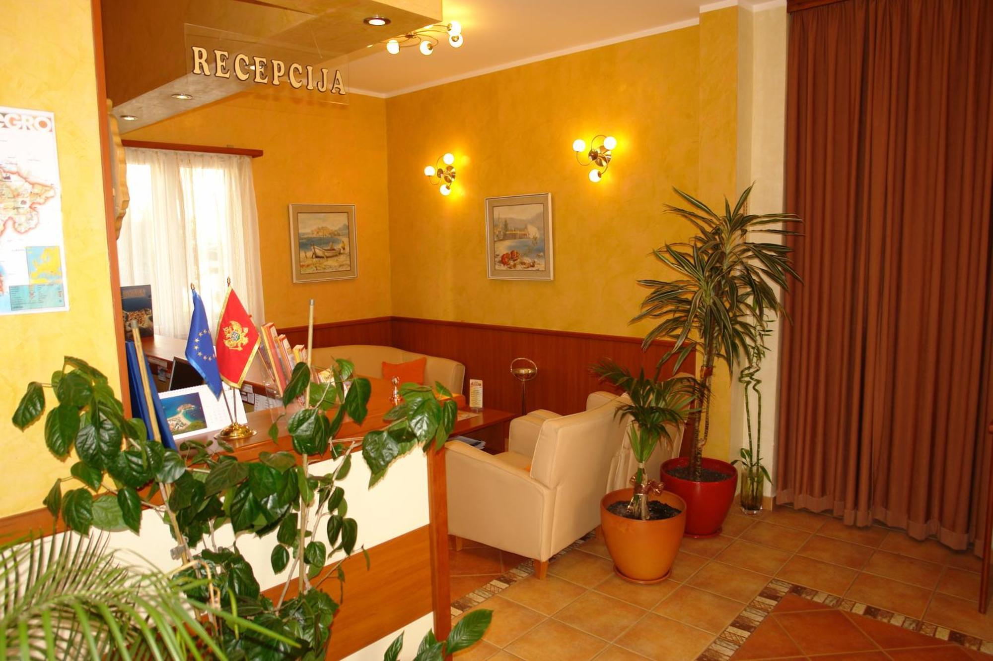 Fineso 3* Budva