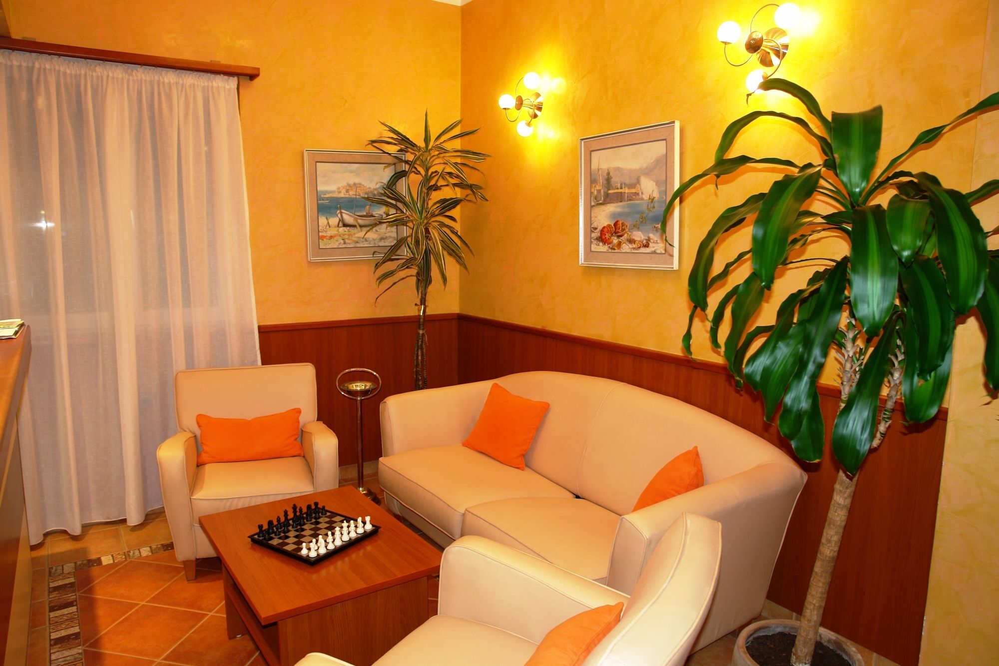 Hotel Fineso 3*